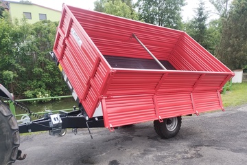 Návěs BRT 555 bok